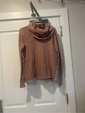 Women's Long-Sleeve Cowl Neck Top in Mauve